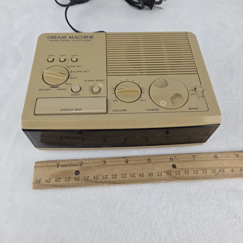 Vintage Sony Dream Machine ICF-C3W AM FM Digital Alarm Clock Radio Woodgrain